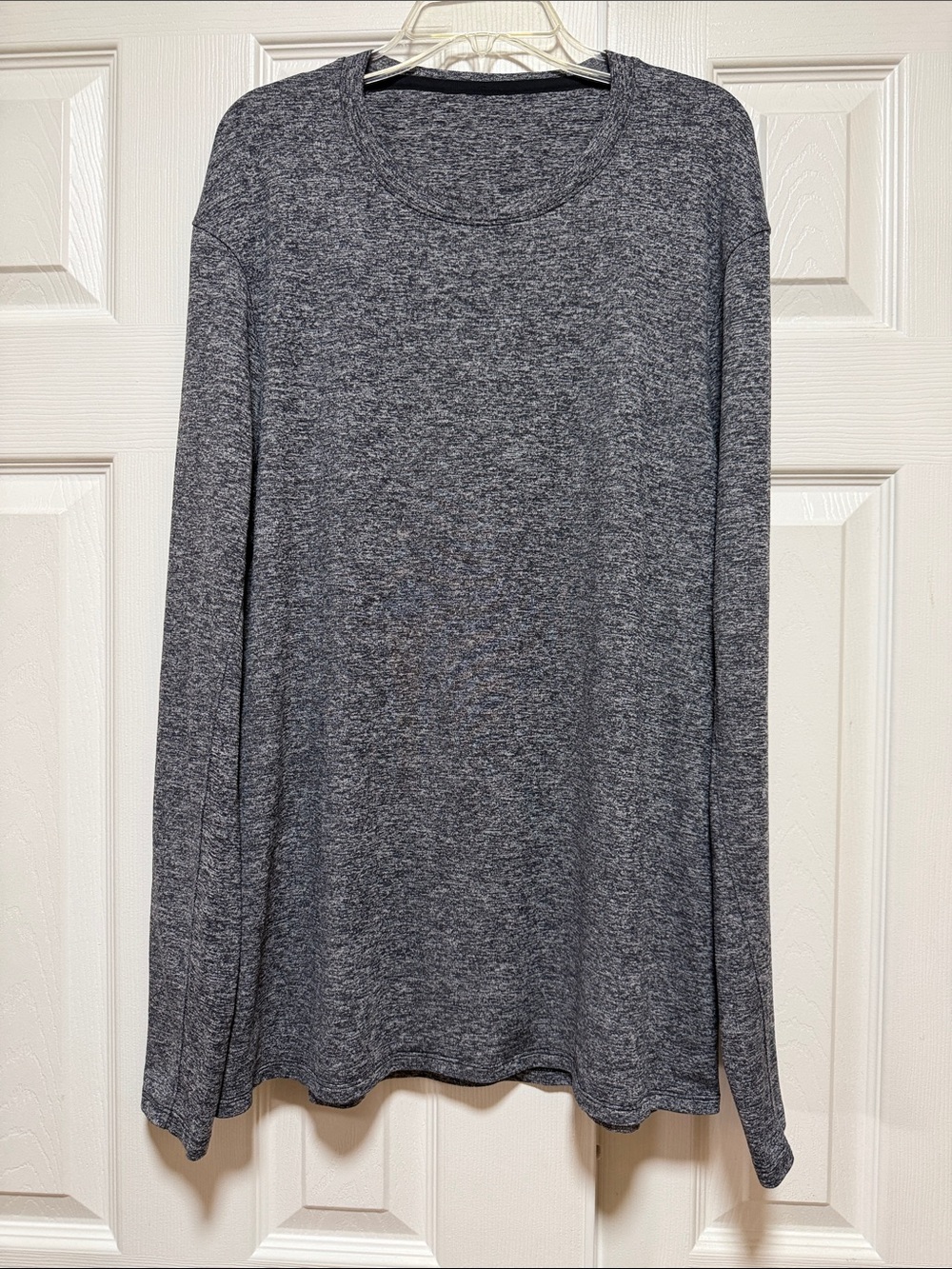 Lululemon Men’s Long Sleeve Shirt - Size Large